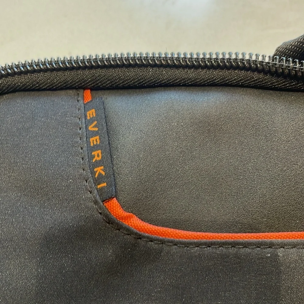 Everki 18” Commuter Laptop Sleeve w/ Memory Foam, Front Stash Pocket